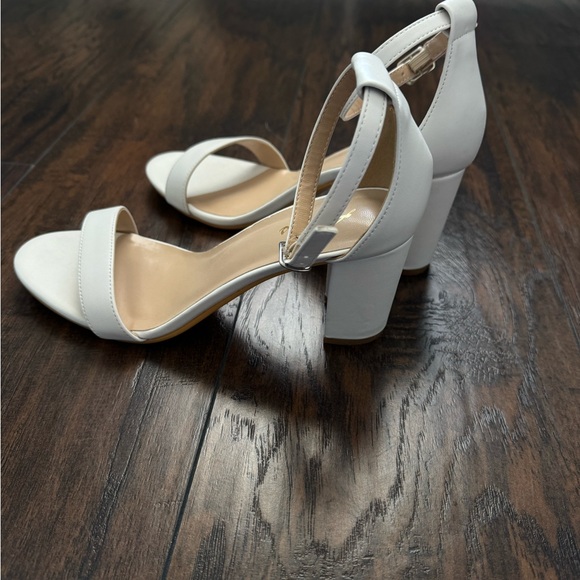 Amazon White Block Heel Sandals - Picture 4 of 5